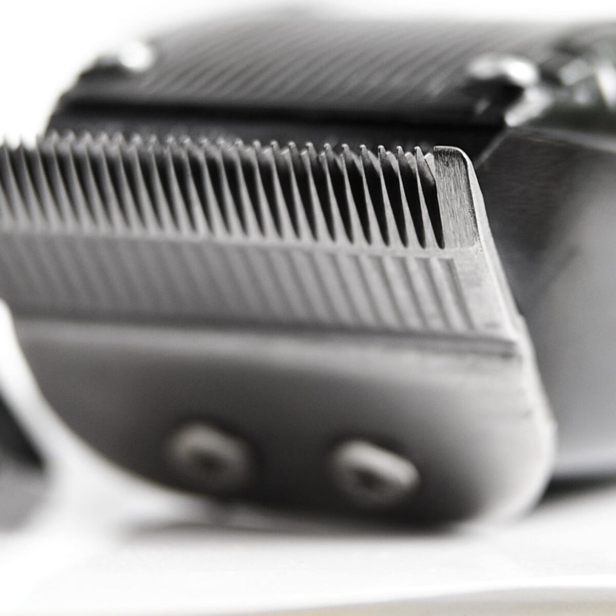 5 Reasons Your Clipper Blades Won’t Cut - Wahl UK
