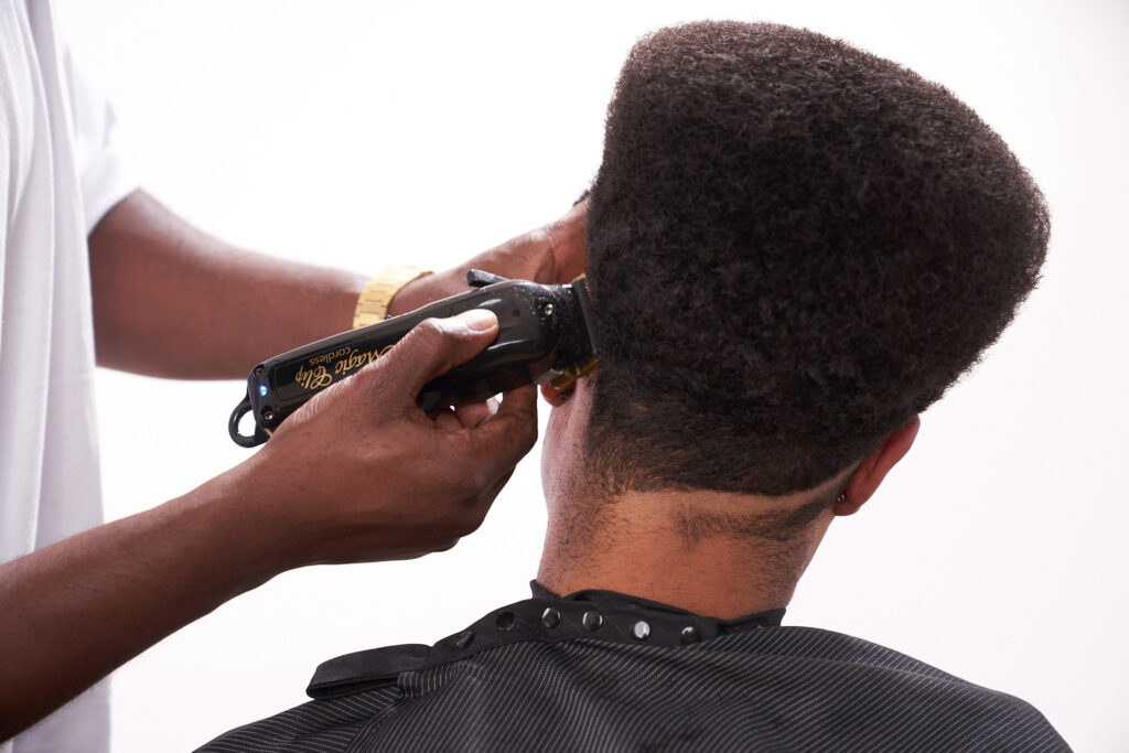 thumbnail image 2 of Wahl 8180 5-Star Series Barber Combo - Legend Clipper & Hero Trimmer, Black/Gold 2 of 3